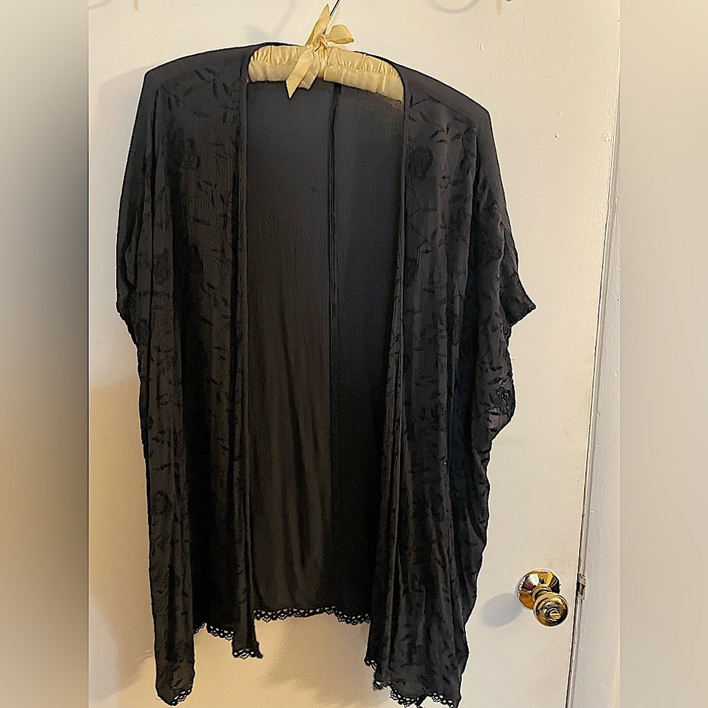 American Eagle Charcoal Embroidered Kimono